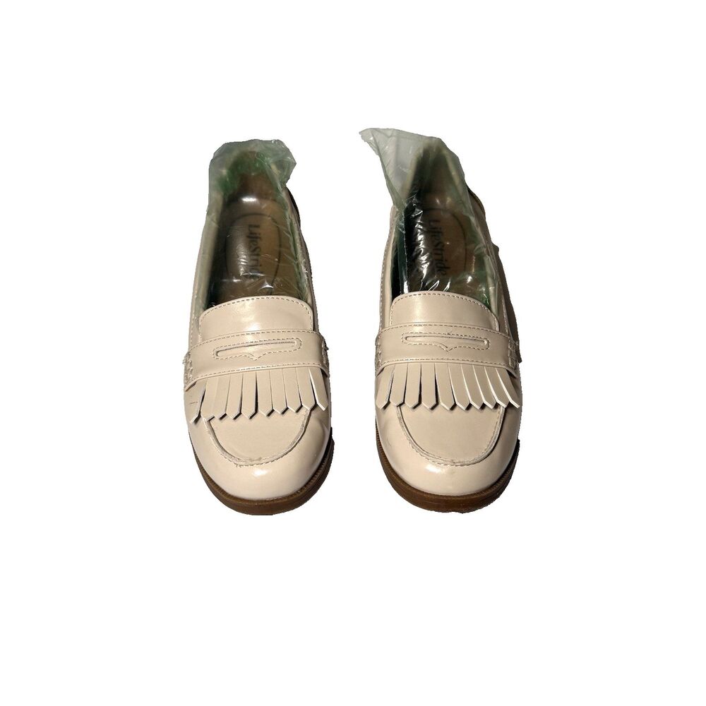 Life Stride Women’s Santana Loafer Shoes Cream Color Size 6.5M